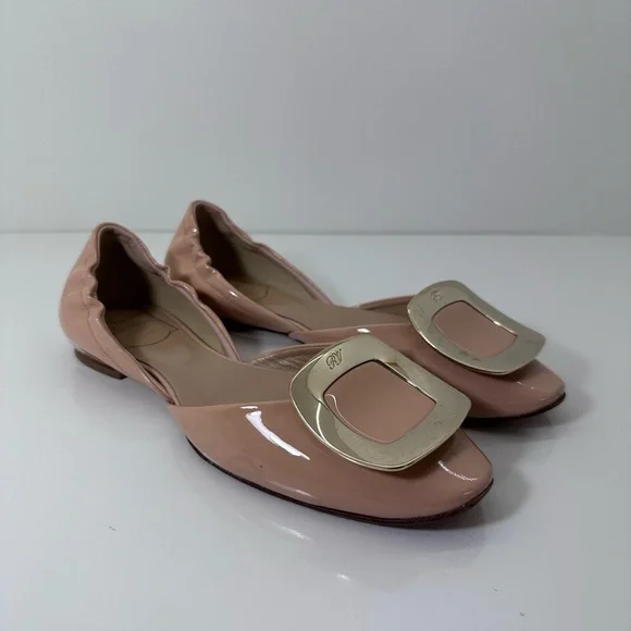 Roger Vivier Nude Flats with Gold Accent - Picture 2 of 8